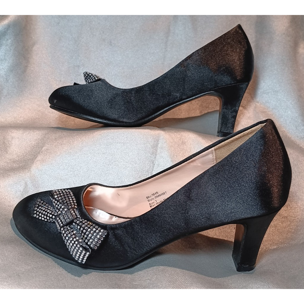 Badgley Mischka Girls Size 3 Black Dress Shoes Medium Heel Pageant Pump - Picture 4 of 5